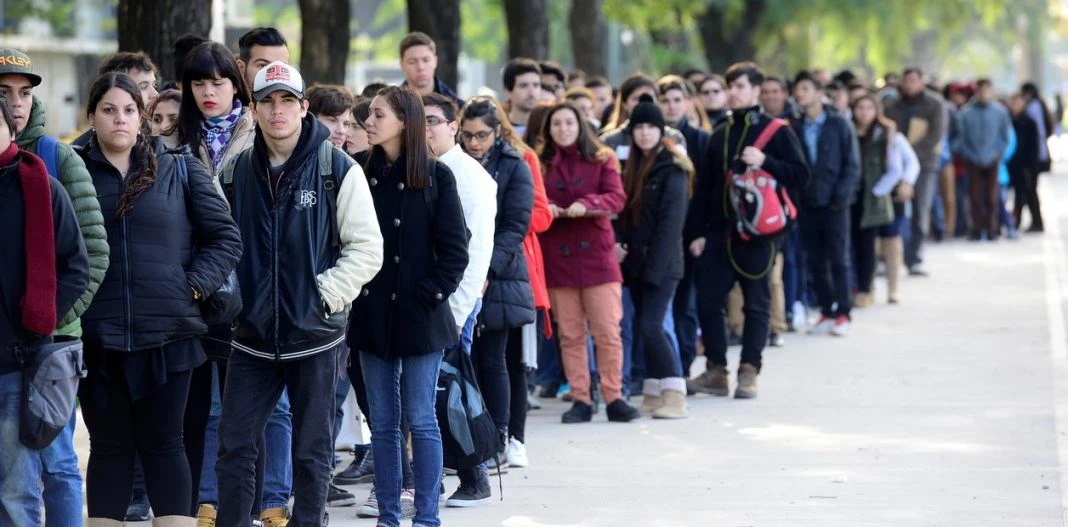 Cae el empleo registrado tradicional y crece el trabajo independiente